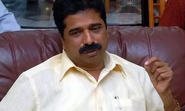 ಜೀವ ಬೆದರಿಕೆ ಆರೋಪ; ಬಿಜೆಪಿ ಮಾಜಿ ಶಾಸಕ ಹಾಲಪ್ಪ ಸೇರಿ 43 ಜನರ ವಿರುದ್ಧ ವಿರುದ್ಧ ದೂರು ದಾಖಲು