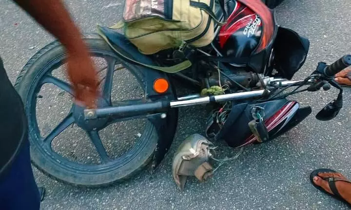 ದ್ವಿಚಕ್ರ ವಾಹನಗಳು ಢಿಕ್ಕಿ: ಓರ್ವ ಮೃತ್ಯು ದ್ವಿಚಕ್ರ ವಾಹನಗಳು ಢಿಕ್ಕಿ: ಓರ್ವ ಮೃತ್ಯು