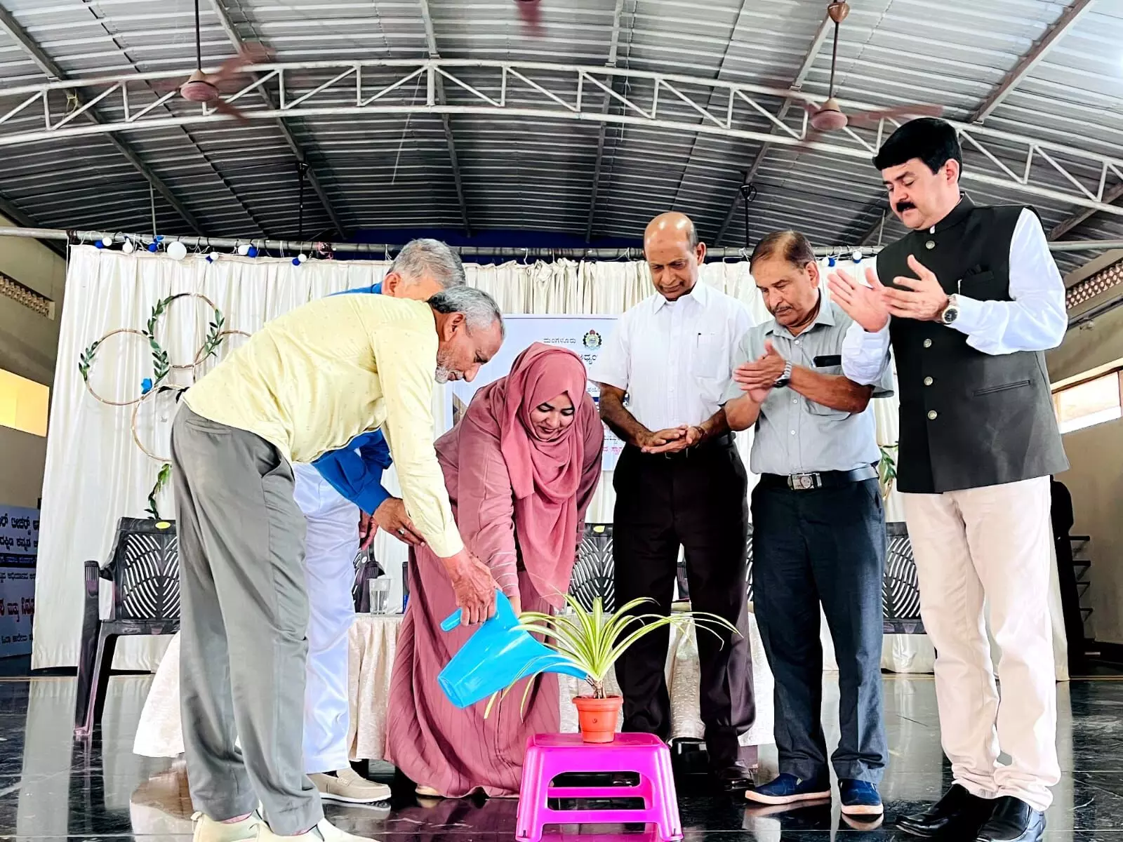 ಬ್ಯಾರಿ ಅಧ್ಯಯನ ಪೀಠದ ವತಿಯಿಂದ ರಸಪ್ರಶ್ನೆ ಸ್ಪರ್ಧೆ ಬ್ಯಾರಿ ಅಧ್ಯಯನ ಪೀಠದ ವತಿಯಿಂದ ರಸಪ್ರಶ್ನೆ ಸ್ಪರ್ಧೆ