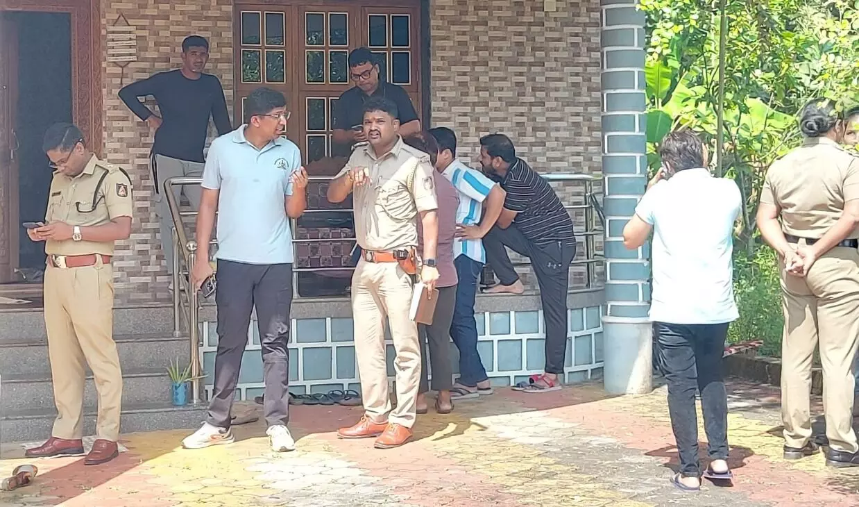 ನೇಜಾರು ಒಂದೇ ಕುಟುಂಬದ ನಾಲ್ವರ ಹತ್ಯೆ ಪ್ರಕರಣ: ಪೊಲೀಸರಿಂದ ವಿವಿಧ ಆಯಾಮಗಳಲ್ಲಿ ತನಿಖೆ ನೇಜಾರು ಒಂದೇ ಕುಟುಂಬದ ನಾಲ್ವರ ಹತ್ಯೆ ಪ್ರಕರಣ: ಪೊಲೀಸರಿಂದ ವಿವಿಧ ಆಯಾಮಗಳಲ್ಲಿ ತನಿಖೆ