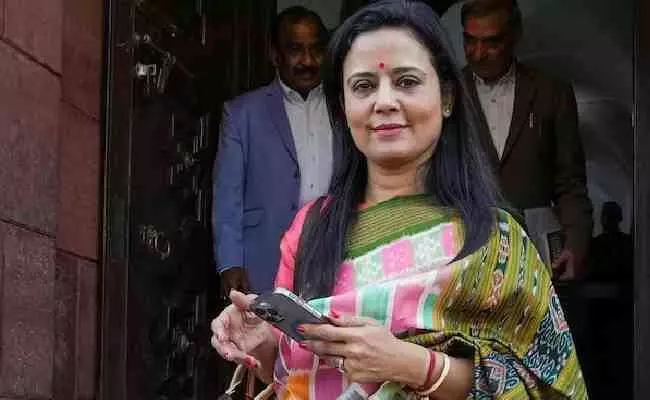 ಸಂಸದೆ ಮಹುಆ ಮೊಯಿತ್ರಾ ವಜಾಕ್ಕೆ ಸಂಸತ್ ನೈತಿಕ ಸಮಿತಿ ಶಿಫಾರಸು ಸಂಸದೆ ಮಹುಆ ಮೊಯಿತ್ರಾ ವಜಾಕ್ಕೆ ಸಂಸತ್ ನೈತಿಕ ಸಮಿತಿ ಶಿಫಾರಸು