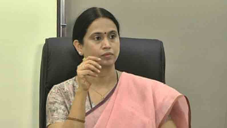 ಉಡುಪಿಯಲ್ಲಿ ತಾಯಿ, ಮಕ್ಕಳ ಕಗ್ಗೊಲೆ ಪ್ರಕರಣ: ಕುಟುಂಬಸ್ಥರಿಗೆ ಸಾಂತ್ವನ ಹೇಳಿದ ಸಚಿವೆ ಲಕ್ಷ್ಮೀ ಹೆಬ್ಬಾಳ್ಕರ್