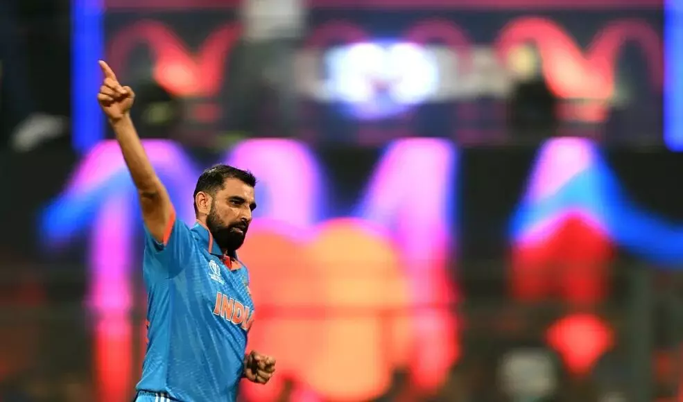 ಶಮಿ ದಾಳಿಗೆ ಉದುರಿದ ಕಿವೀಸ್, ಫೈನಲ್ಗೆ ಭಾರತ ಶಮಿ ದಾಳಿಗೆ ಉದುರಿದ ಕಿವೀಸ್, ಫೈನಲ್ಗೆ ಭಾರತ