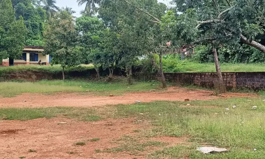 ಕಾನ-ಕಟ್ಲ ಜನತಾ ಕಾಲನಿಯ ಭೂ ಹಗರಣದಲ್ಲಿ ಶಾಮೀಲಾತಿ ಇಲ್ಲ: ಶಿಕ್ಷಣ ಇಲಾಖೆ ಸ್ಪಷ್ಟನೆ