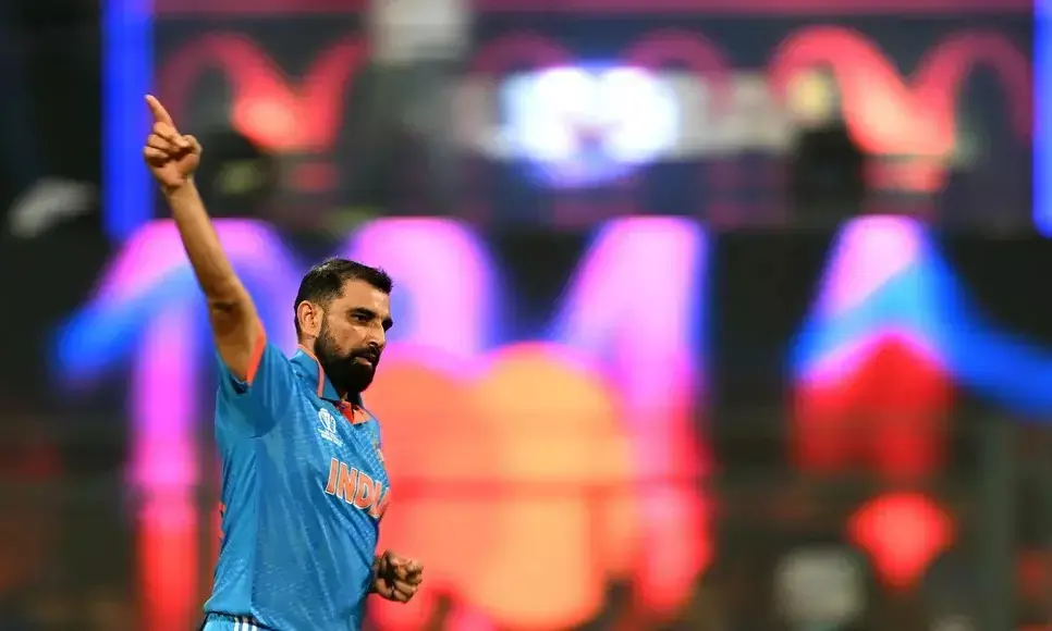 ಶಮಿ ದಾಳಿಗೆ ಉದುರಿದ ಕಿವೀಸ್, ಫೈನಲ್‌ಗೆ ಭಾರತ