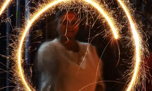 PHOTOS | ಬೆಳಕಿನ ಹಬ್ಬದ ಸಂಭ್ರಮ