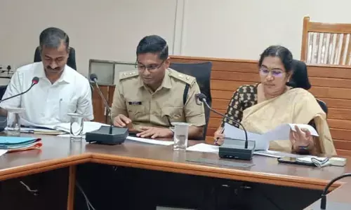 ಬೋಟ್ ಗುತ್ತಿಗೆದಾರರಿಗೆ ನೋಟೀಸು ನೀಡಿ; ಕ್ರಮಕೈಗೊಳ್ಳಿ: ಉಡುಪಿ ಜಿಲ್ಲಾಧಿಕಾರಿ