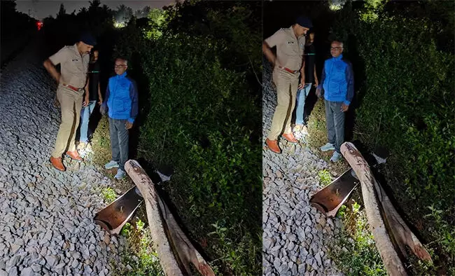 ಮೈಸೂರು | ರೈಲ್ವೆ ಹಳಿಗಳ ಮೇಲೆ ವಿಧ್ವಂಸ ಕೃತ್ಯಕ್ಕೆ ಯತ್ನಿಸಿದ್ದ ಆರೋಪ: ಮೂವರ ಬಂಧನ ಮೈಸೂರು | ರೈಲ್ವೆ ಹಳಿಗಳ ಮೇಲೆ ವಿಧ್ವಂಸ ಕೃತ್ಯಕ್ಕೆ ಯತ್ನಿಸಿದ್ದ ಆರೋಪ: ಮೂವರ ಬಂಧನ