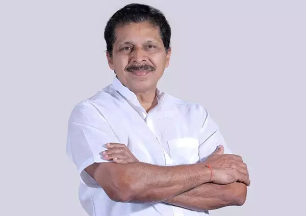 ಪುತ್ತೂರು : ಮಾಜಿ ಶಾಸಕ ಸಂಜೀವ ಮಠಂದೂರಿಗೆ ಹಾವು ಕಡಿತ