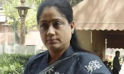 ಬಿಜೆಪಿ ತೊರೆದ ನಟಿ ವಿಜಯಶಾಂತಿ; ಕಾಂಗ್ರೆಸ್ ಸೇರ್ಪಡೆ ಸಾಧ್ಯತೆ