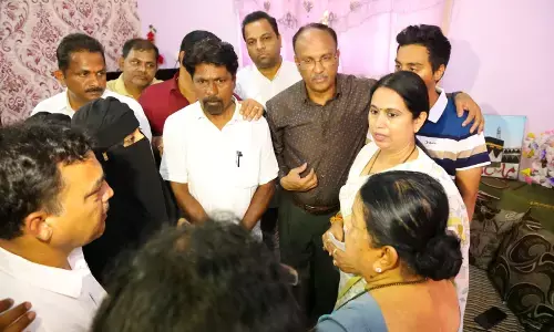 ಉಡುಪಿ: ತಾಯಿ, ಮಕ್ಕಳ ಕಗ್ಗೊಲೆ ಪ್ರಕರಣ; ಕುಟುಂಬಸ್ಥರನ್ನು ಭೇಟಿಯಾಗಿ ಸಾಂತ್ವನ ಹೇಳಿದ ಸಚಿವೆ ಲಕ್ಷ್ಮೀ ಹೆಬ್ಬಾಳ್ಕರ್