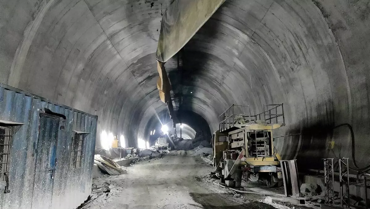 “ಸುರಂಗದಲ್ಲಿ ಸಿಲುಕಿಕೊಂಡಿರುವ ಕಾರ್ಮಿಕರ ಧ್ವನಿ ಕ್ಷೀಣ” “ಸುರಂಗದಲ್ಲಿ ಸಿಲುಕಿಕೊಂಡಿರುವ ಕಾರ್ಮಿಕರ ಧ್ವನಿ ಕ್ಷೀಣ”