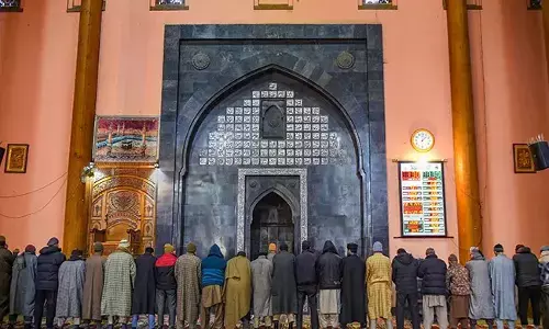 ಶ್ರೀನಗರದ ಜಾಮಿಯಾ ಮಸೀದಿಯಲ್ಲಿ ಶುಕ್ರವಾರದ ನಮಾಝ್ಗೆ ನಿಷೇಧ