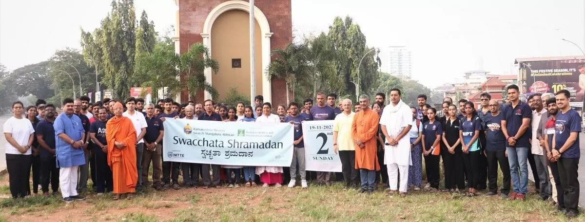 ರಾಮಕೃಷ್ಣ ಮಿಷನ್ನಿಂದ ಸ್ವಚ್ಛ ಮಂಗಳೂರು ಅಭಿಯಾನ ರಾಮಕೃಷ್ಣ ಮಿಷನ್ನಿಂದ ಸ್ವಚ್ಛ ಮಂಗಳೂರು ಅಭಿಯಾನ