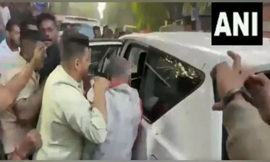 ಪುಣೆ: ಸಾಹಿತಿ ನಾಮದೇವ ಜಾಧವ್ ಮುಖಕ್ಕೆ ಕಪ್ಪುಬಣ್ಣ ಎರಚಿದ ಎನ್ ಸಿ ಪಿ ಕಾರ್ಯಕರ್ತರು