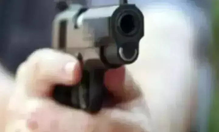 ಗುಂಡಿನ ಕಾಳಗದಲ್ಲಿ ಓರ್ವ ವ್ಯಕ್ತಿ ಸಾವು