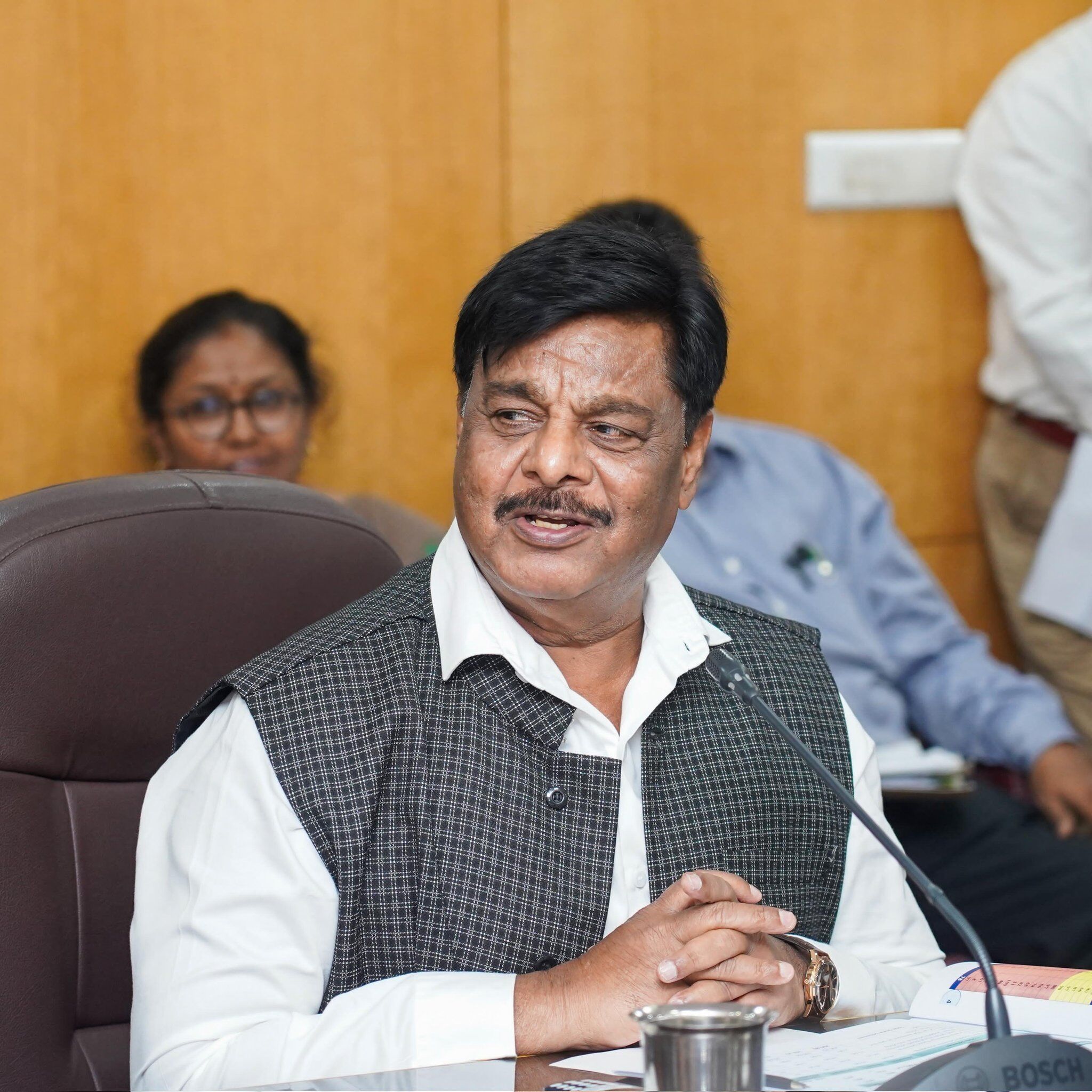 ‘ಪೌರ ಕಾರ್ಮಿಕರ ವಿದೇಶ ಪ್ರವಾಸ’ಕ್ಕೆ ಸಚಿವ ಡಾ.ಎಚ್.ಸಿ.ಮಹದೇವಪ್ಪ ಚಾಲನೆ