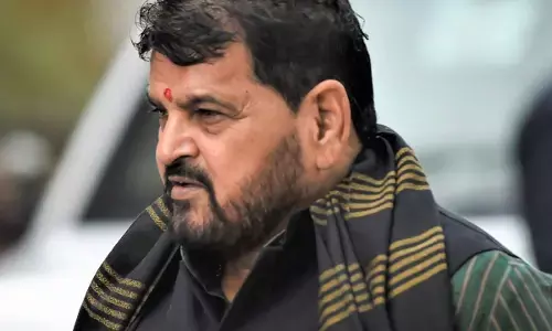 ಲೈಂಗಿಕ ಕಿರುಕುಳ ನೀಡಿದ ಆರೋಪ ಹೊತ್ತ ಬಿಜೆಪಿ ಸಂಸದ ಕಂಬಳ ಕಾರ್ಯಕ್ರಮದ ಅತಿಥಿ!