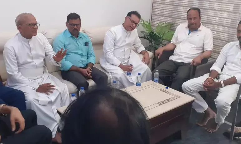 ನೇಜಾರು ಕೊಲೆ ಪ್ರಕರಣ; ಉಡುಪಿ ಕ್ರೈಸ್ತ ಧರ್ಮಪ್ರಾಂತ್ಯದ ನಿಯೋಗದಿಂದ ಕುಟುಂಬಕ್ಕೆ ಸಾಂತ್ವಾನ