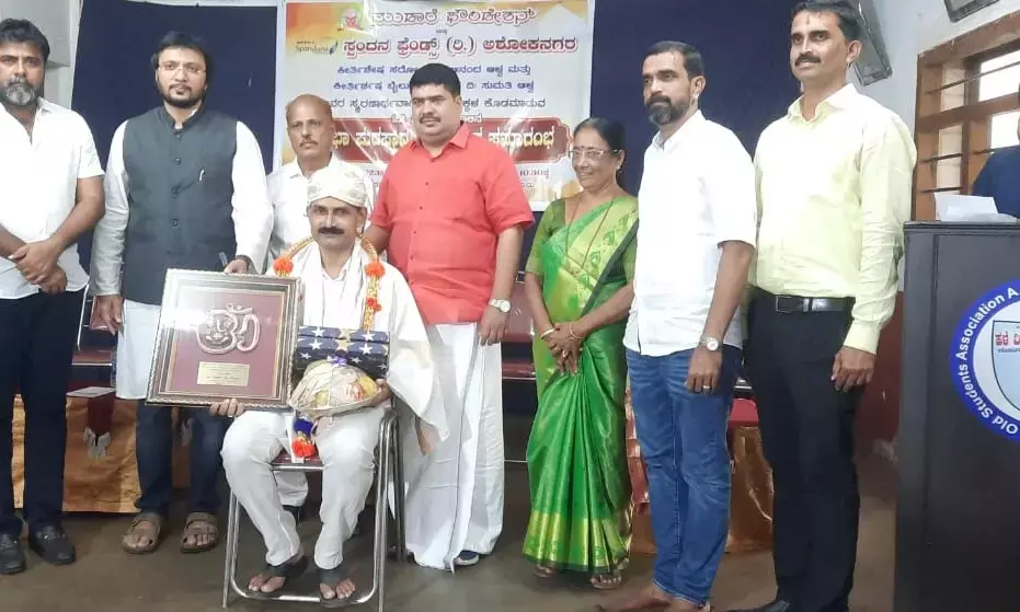 ಸಾಧಕ ವಿದ್ಯಾರ್ಥಿಗಳಿಗೆ ಪ್ರತಿಭಾ ಪುರಸ್ಕಾರ