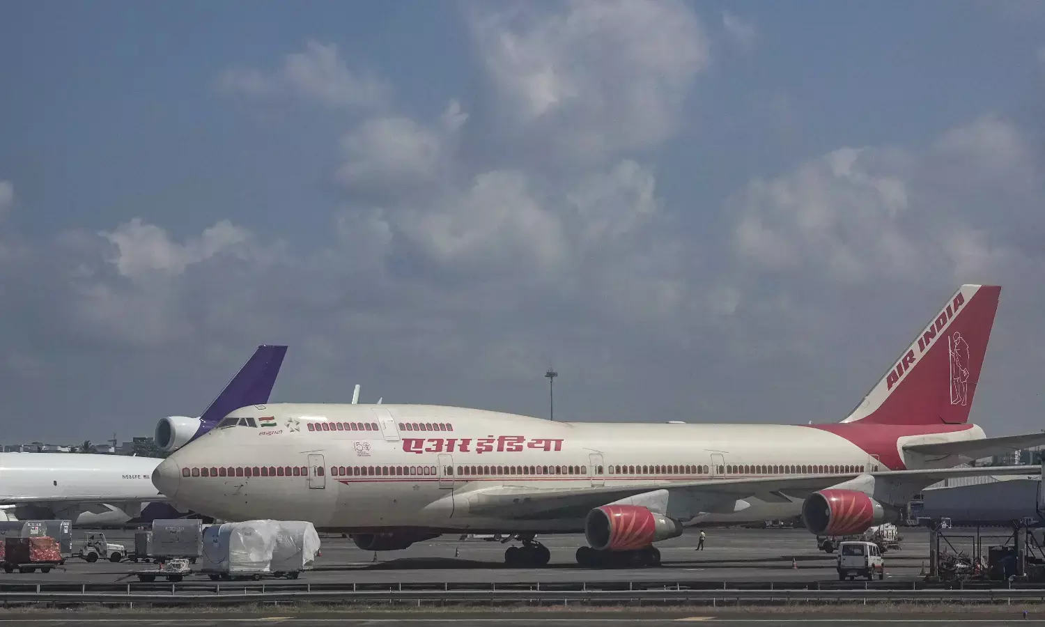 ತಾಂತ್ರಿಕ ದೋಷ: ನ್ಯೂಯಾರ್ಕ್ ಗೆ ತೆರಳುತ್ತಿದ್ದ ಏರ್ ಇಂಡಿಯಾ ವಿಮಾನ ಮುಂಬೈಗೆ ವಾಪಸ್