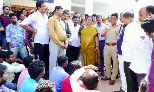 ವೈದ್ಯರ ನಿರ್ಲಕ್ಷ್ಯದಿಂದ ಮಗು ಮೃತ್ಯು ಆರೋಪ: ಕುಂದಾಪುರ ಸರಕಾರಿ ಆಸ್ಪತ್ರೆ ಎದುರು ಅಹೋರಾತ್ರಿ ಪ್ರತಿಭಟನೆ