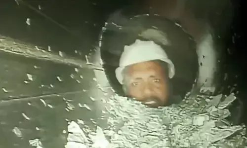 ಉತ್ತರಾಖಂಡ: ಕ್ಯಾಮರ ಮೂಲಕ ಸುರಂಗದೊಳಗೆ ಸಿಕ್ಕಿಹಾಕಿಕೊಂಡವರ ವೀಕ್ಷಣೆ
