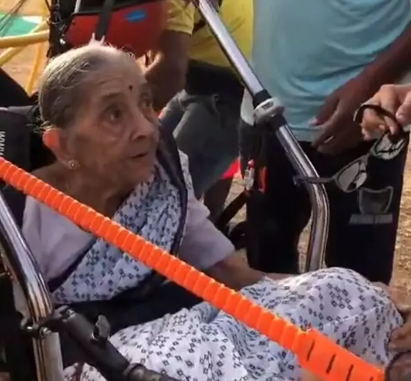 ಹಾರಲು ತುಂಬಾ ತಡವೇನೂ ಆಗಿಲ್ಲ: ಪ್ಯಾರಾಮೋಟರಿಂಗ್ ಕಲಿಯುತ್ತಿರುವ 97 ವರ್ಷದ ಮಹಿಳೆಗೆ ಆನಂದ್ ಮಹೀಂದ್ರ ಮೆಚ್ಚುಗೆ ಹಾರಲು ತುಂಬಾ ತಡವೇನೂ ಆಗಿಲ್ಲ: ಪ್ಯಾರಾಮೋಟರಿಂಗ್ ಕಲಿಯುತ್ತಿರುವ 97 ವರ್ಷದ ಮಹಿಳೆಗೆ ಆನಂದ್ ಮಹೀಂದ್ರ ಮೆಚ್ಚುಗೆ