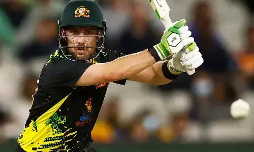 ಇಂಗ್ಲಿಸ್ ಶತಕ, ಭಾರತಕ್ಕೆ 209 ರನ್ ಗುರಿ ನೀಡಿದ ಆಸೀಸ್