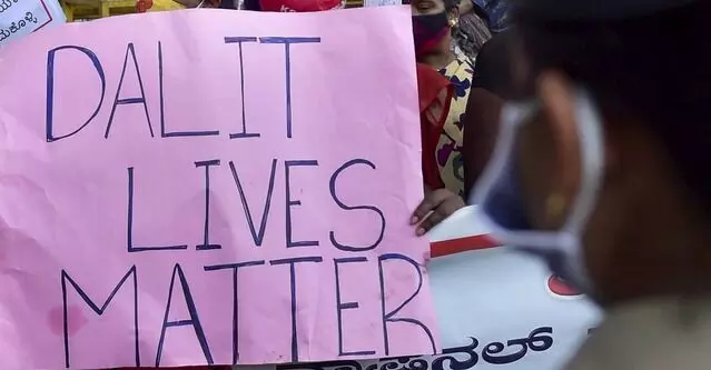 ಗುಜರಾತ್: ಪಾದರಕ್ಷೆ ಬಾಯಿಯಲ್ಲಿ ಹಿಡಿದುಕೊಳ್ಳುವಂತೆ ದಲಿತ ವ್ಯಕ್ತಿಗೆ ಬಲವಂತಪಡಿಸಿದ ಉದ್ಯಮಿ ವಿರುದ್ಧ ಪ್ರಕರಣ ದಾಖಲು