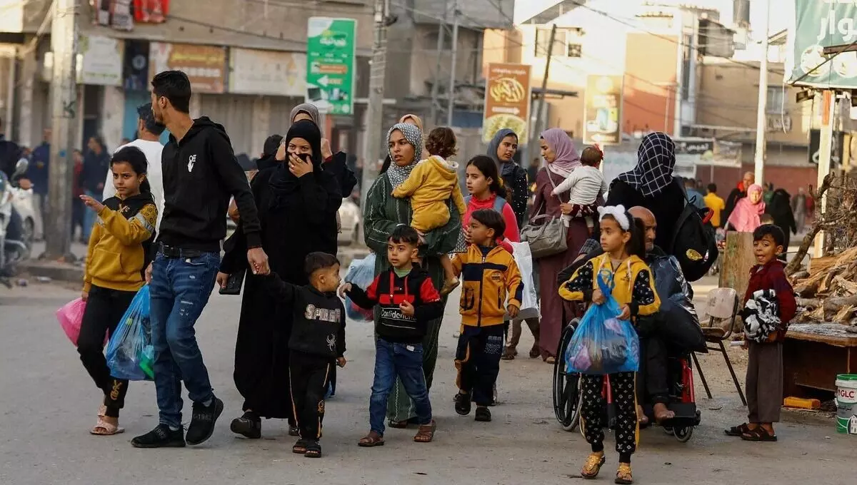 ನಾಲ್ಕು ದಿನಗಳ ಕದನ ವಿರಾಮ : 25 ಒತ್ತೆಯಾಳುಗಳನ್ನು ಬಿಡುಗಡೆ ಮಾಡಿದ ಹಮಾಸ್ ನಾಲ್ಕು ದಿನಗಳ ಕದನ ವಿರಾಮ : 25 ಒತ್ತೆಯಾಳುಗಳನ್ನು ಬಿಡುಗಡೆ ಮಾಡಿದ ಹಮಾಸ್