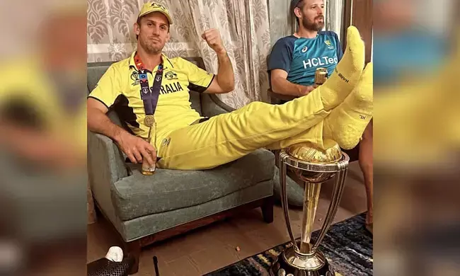 ವಿಶ್ವಕಪ್‌ ಟ್ರೋಫಿ ಮೇಲೆ ಕಾಲಿರಿಸಿದ ಮಿಚೆಲ್ ಮಾರ್ಷ್‌ ವಿರುದ್ಧ ಉತ್ತರ ಪ್ರದೇಶದಲ್ಲಿ ದೂರು ದಾಖಲು