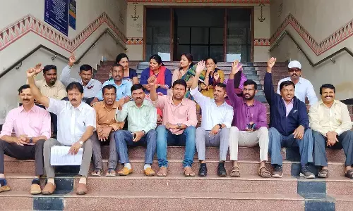 ಹುದ್ದೆ ಖಾಯಂಗೊಳಿಸಲು ಒತ್ತಾಯಿಸಿ ಅತಿಥಿ ಉಪನ್ಯಾಸಕರ ಪ್ರತಿಭಟನೆ