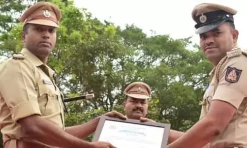 ಪೊಲೀಸ್ ಅಧಿಕಾರಿ ಹಾಗೂ ಸಿಬ್ಬಂದಿಗಳನ್ನು ಅಭಿನಂದಿಸಿದ ಕೊಡಗು ಎಸ್ಪಿ ಪೊಲೀಸ್ ಅಧಿಕಾರಿ ಹಾಗೂ ಸಿಬ್ಬಂದಿಗಳನ್ನು ಅಭಿನಂದಿಸಿದ ಕೊಡಗು ಎಸ್ಪಿ