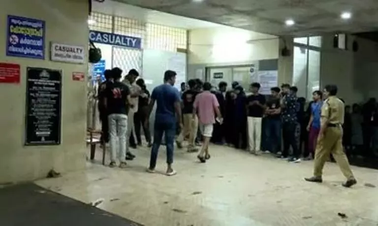 ಕೇರಳ: CUSAT ವಿವಿ ಟೆಕ್ ಫೆಸ್ಟ್ ನಲ್ಲಿ ಕಾಲ್ತುಳಿತ; ನಾಲ್ವರು ವಿದ್ಯಾರ್ಥಿಗಳು ಸಾವು ಕೇರಳ: CUSAT ವಿವಿ ಟೆಕ್ ಫೆಸ್ಟ್ ನಲ್ಲಿ ಕಾಲ್ತುಳಿತ; ನಾಲ್ವರು ವಿದ್ಯಾರ್ಥಿಗಳು ಸಾವು