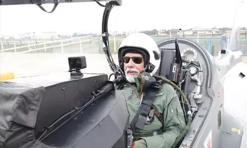 ಯುದ್ಧ ವಿಮಾನ ತೇಜಸ್‌ನಲ್ಲಿ ಹಾರಾಟ ನಡೆಸಿದ ಪ್ರಧಾನಿ ಮೋದಿ