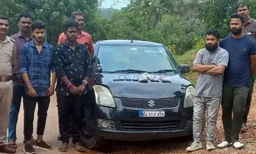 ಮಣಿಪಾಲ: 4 ಮಂದಿ ಗಾಂಜಾ ಪೆಡ್ಲರ್‌ಗಳ ಬಂಧನ; ಕಾರು, ಮೊಬೈಲ್ ವಶಕ್ಕೆ