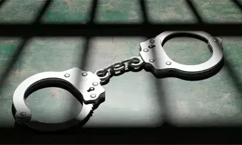 ಉತ್ತರ ಪ್ರದೇಶ: ಬಸ್ ನಿರ್ವಾಹಕನಿಗೆ ಹಲ್ಲೆ ನಡೆಸಿದ ಯವಕನ ಕಾಲಿಗೆ ಗುಂಡಿಕ್ಕಿ ಬಂಧನ