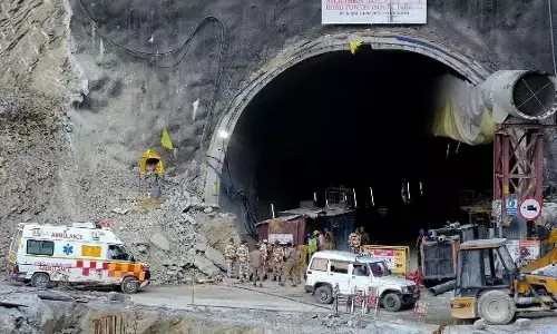 ಸುರಂಗ ರಕ್ಷಣಾ ಕಾರ್ಯಾಚರಣೆಗೆ ಹಿನ್ನಡೆಯಾಗಿರುವ ಬೆನ್ನಿಗೇ  ಜಾರ್ಖಂಡ್ ಗ್ರಾಮದಲ್ಲಿ ಹೆಚ್ಚಿದ ಆತಂಕ