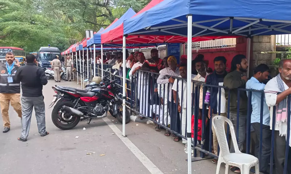 ಮುಖ್ಯಮಂತ್ರಿ ಸಿದ್ದರಾಮಯ್ಯ ಅವರಿಂದ ಜನತಾ ದರ್ಶನ; ಡಿ.ಐ.ಎಸ್ ತಂತ್ರಾಂಶ  ಲೋಕಾರ್ಪಣೆ