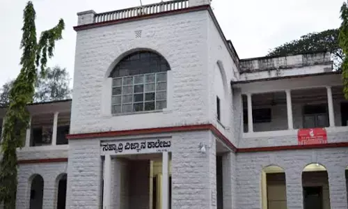 ಸಹ್ಯಾದ್ರಿ ಕಾಲೇಜಿನಲ್ಲಿಅತಿಥಿ ಉಪನ್ಯಾಸಕರ ಕೊರತೆ: ಬೀದಿಗಿಳಿದ ವಿದ್ಯಾರ್ಥಿಗಳು