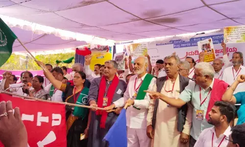 ಎರಡನೇ ದಿನಕ್ಕೆ ಕಾಲಿಟ್ಟ ʼಮಹಾ ಧರಣಿ ಹಾಗೂ ರಾಜಭವನ್ ಚಲೋ’