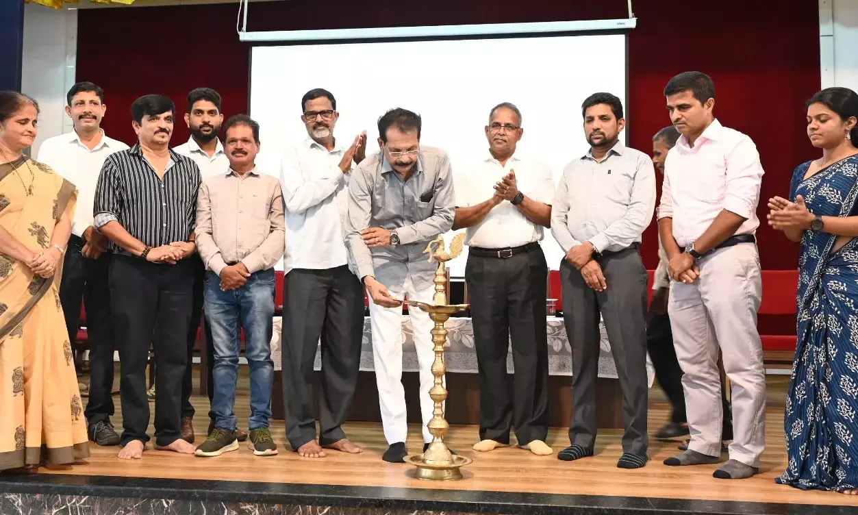 ಛಾಯಾಚಿತ್ರಗಳ ಮೂಲಕ ಇತಿಹಾಸಕಟ್ಟುವ ಕೆಲಸ : ಡಾ.ತುಕರಾಮ ಪೂಜಾರಿ