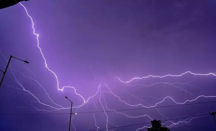 ಭದ್ರಾವತಿ: ಸಿಡಿಲಾಘಾತಕ್ಕೆ ಇಬ್ಬರು ಸಹೋದರರು ಮೃತ್ಯು ಭದ್ರಾವತಿ: ಸಿಡಿಲಾಘಾತಕ್ಕೆ ಇಬ್ಬರು ಸಹೋದರರು ಮೃತ್ಯು