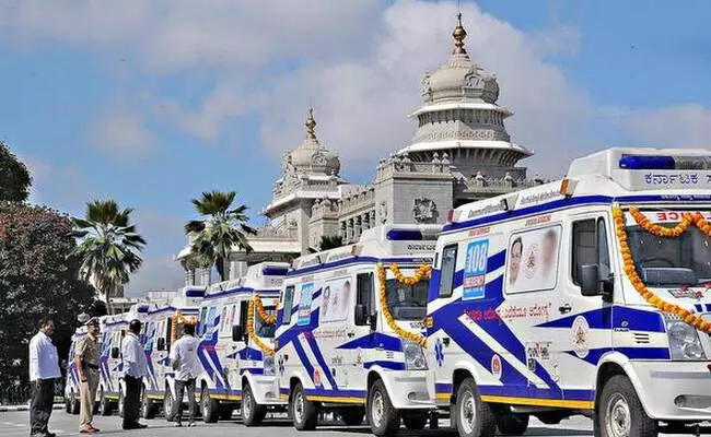 ನ.30ರಂದು ಆರೋಗ್ಯ ಸೇವೆಗೆ ಹೊಸ 262 ಆಂಬ್ಯುಲೆನ್ಸ್ ಸೇರ್ಪಡೆ: ಸಚಿವ ದಿನೇಶ್ ಗುಂಡೂರಾವ್ ನ.30ರಂದು ಆರೋಗ್ಯ ಸೇವೆಗೆ ಹೊಸ 262 ಆಂಬ್ಯುಲೆನ್ಸ್ ಸೇರ್ಪಡೆ: ಸಚಿವ ದಿನೇಶ್ ಗುಂಡೂರಾವ್