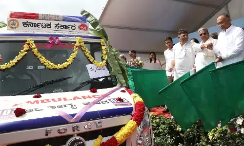 ಹಳೆ ಬಟ್ಟೆ ಹಾಕಿಕೊಂಡು ಬರುವ ಬಡವರು ಕಂಡಾಗ ಉತ್ತಮ ಆರೋಗ್ಯ ಸೇವೆ ನೀಡಿ: ಸಿಎಂ ಸಿದ್ದರಾಮಯ್ಯ