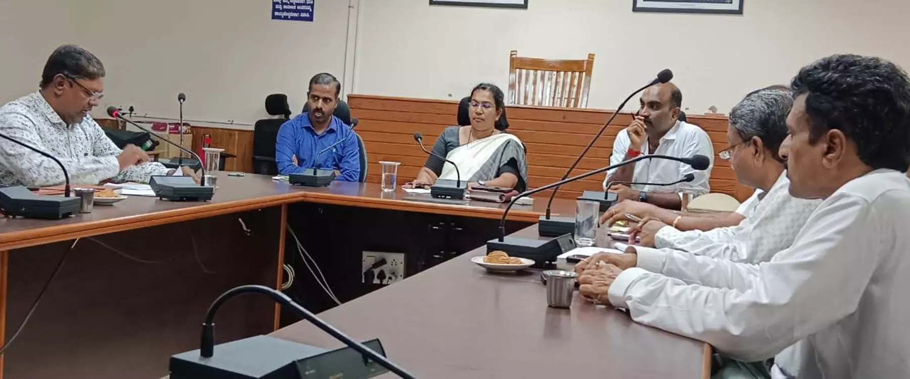 ಪರ್ಯಾಯ ಮಹೋತ್ಸವಕ್ಕೆ ಬರುವ ಭಕ್ತರಿಗೆ ಅಗತ್ಯ ಮೂಲಭೂತ ಸೌಕರ್ಯ ಕಲ್ಪಿಸಿ: ಉಡುಪಿ ಡಾ.ವಿದ್ಯಾಕುಮಾರಿ ಪರ್ಯಾಯ ಮಹೋತ್ಸವಕ್ಕೆ ಬರುವ ಭಕ್ತರಿಗೆ ಅಗತ್ಯ ಮೂಲಭೂತ ಸೌಕರ್ಯ ಕಲ್ಪಿಸಿ: ಉಡುಪಿ ಡಾ.ವಿದ್ಯಾಕುಮಾರಿ