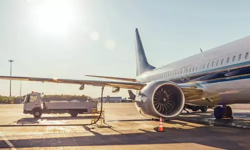 ವಾಣಿಜ್ಯ ಬಳಕೆಯ ಅಡುಗೆ ಅನಿಲ ಬೆಲೆ ಏರಿಕೆ, ವಿಮಾನ ಇಂಧನ ಬೆಲೆ ಇಳಿಕೆ