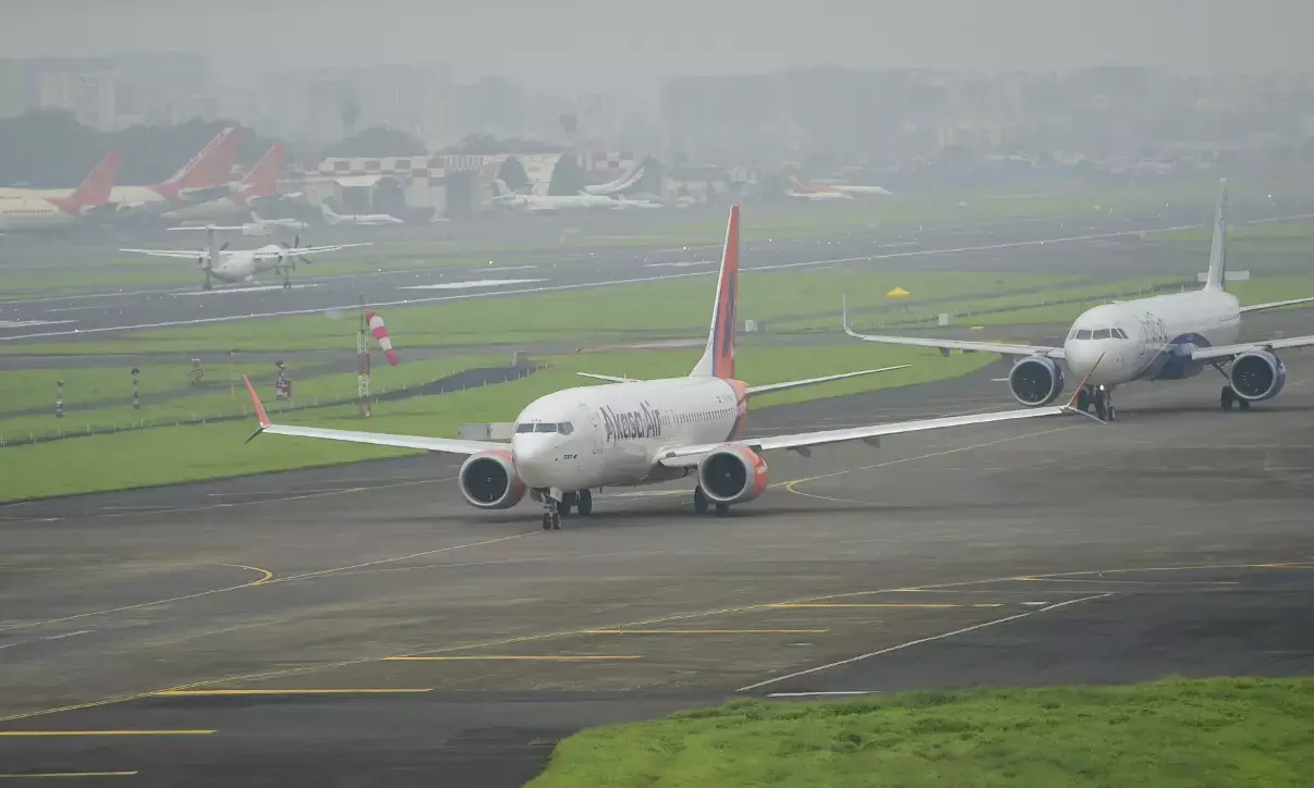 ಪ್ರತಿಕೂಲ ಹವಾಮಾನ: ದಿಲ್ಲಿಯ 18 ವಿಮಾನಗಳ ಮಾರ್ಗ ಬದಲು