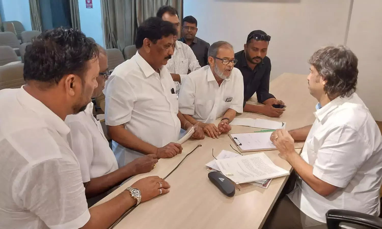 ಲೋಕಸಭಾ ಚುನಾವಣೆಗೆ ಸೂಕ್ತ ಅಭ್ಯರ್ಥಿ ಆಯ್ಕೆ ವಿಚಾರ: ಮಧು ಬಂಗಾರಪ್ಪ ನೇತೃತ್ವದಲ್ಲಿ ಸಭೆ